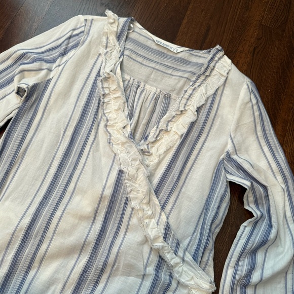 Zara Ruffle Linen Top Size Medium - Picture 2 of 4